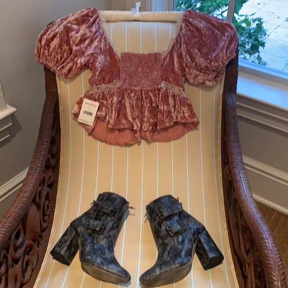 FREE PEOPLE VELVET AND LACE  CROPPED TOP IN MAUVE - Picture 15 of 16